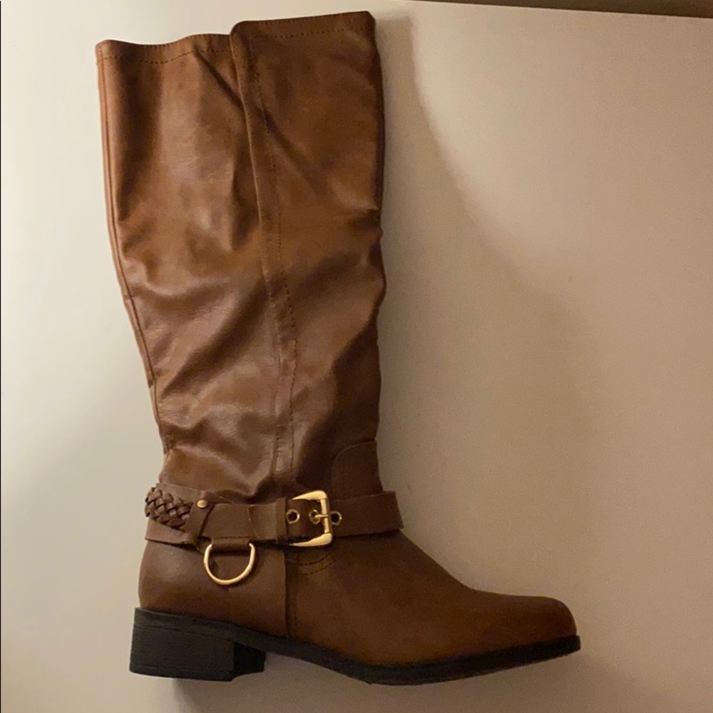 brown boots